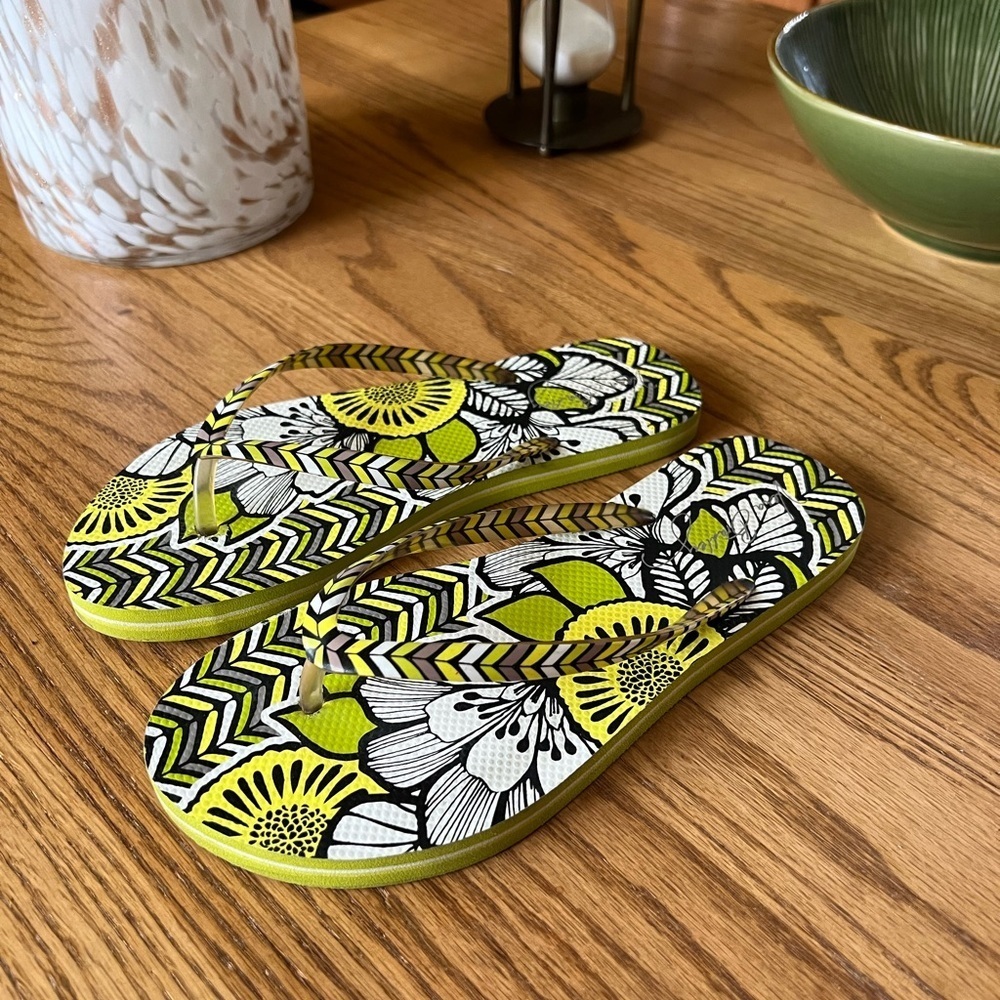 Vera Bradley Sandal Women Flip Flops 8 Lime Green Floral